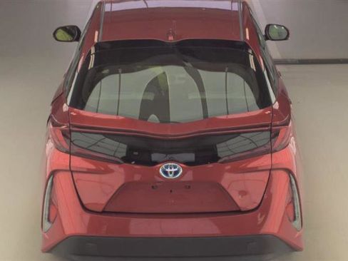 Used 2017 Toyota Prius Prime Plus w/ Carpet Mat Package image 7