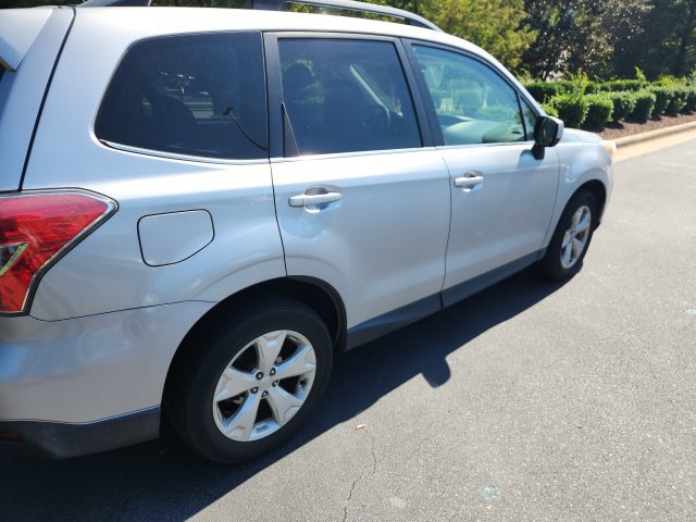 Used 2014 Subaru Forester 2.5i Limited AWD/4WD image 7