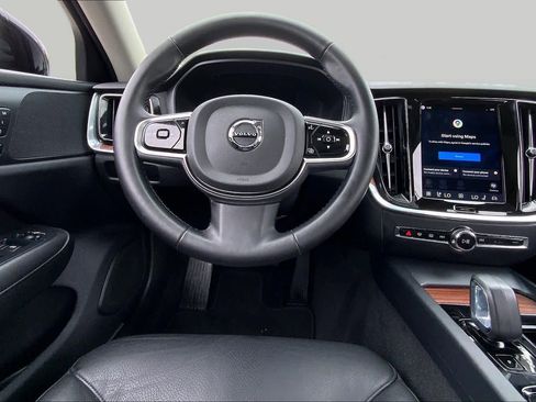 Used 2025 Volvo S60 B5 Plus FWD image 6
