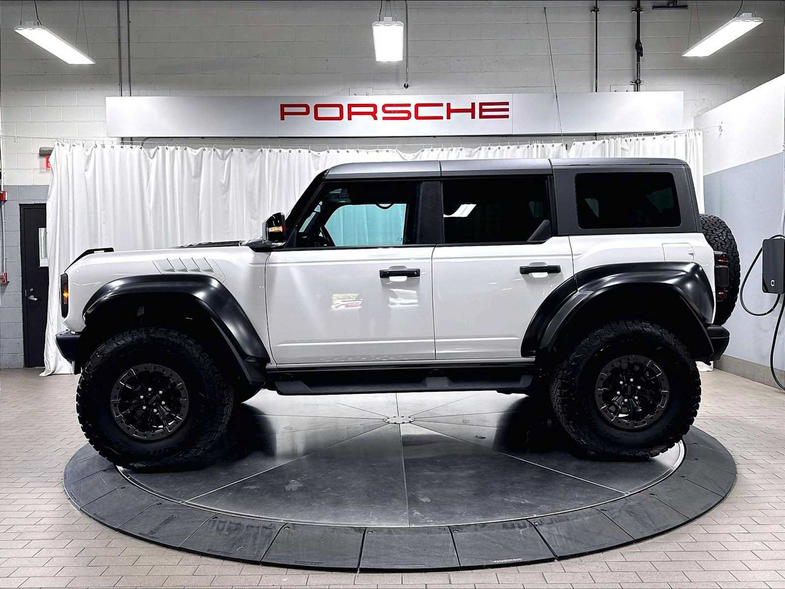 Used 2024 Ford Bronco Raptor AWD/4WD image 2