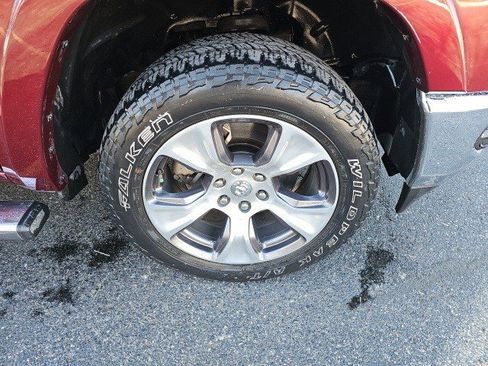 Used 2019 RAM 1500 Laramie image 10