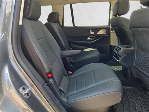 Certified 2026 Mercedes-Benz GLS 450 4MATIC image 17