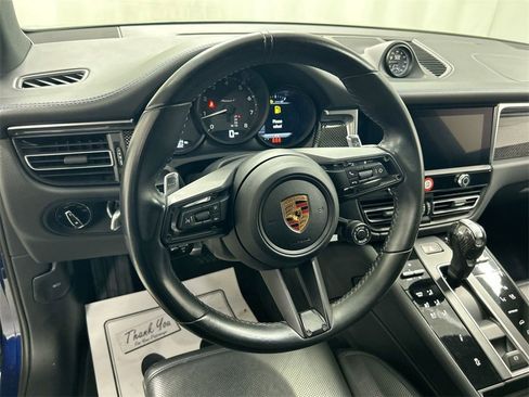Certified 2023 Porsche Macan Turbo image 8