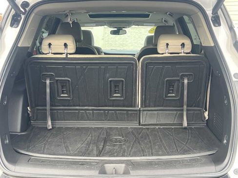 Used 2021 Buick Enclave Essence w/ Sport Touring Edition image 24