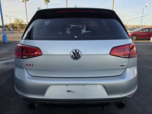 Used 2017 Volkswagen GTI Sport image 4