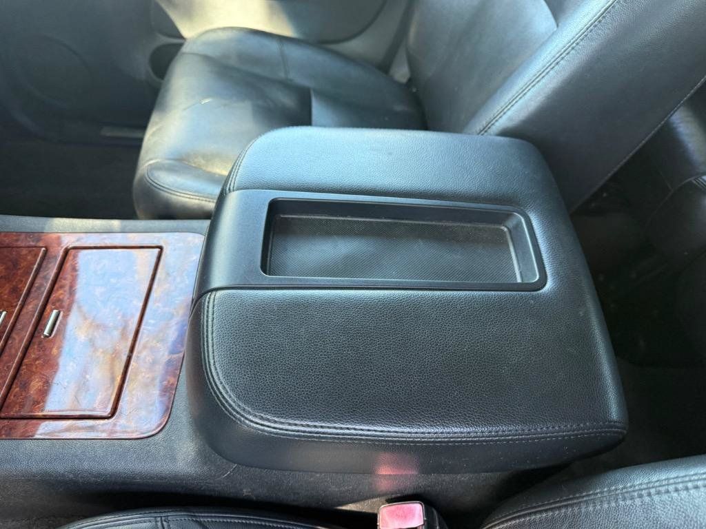 Used 2009 Chevrolet Avalanche LTZ RWD image 24