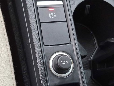 Used 2019 Audi Q3 2.0T Premium Plus w/ Premium Plus Package image 19