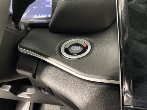 New 2025 Jeep Grand Cherokee L Laredo w/ Luxury Tech Group I image 23