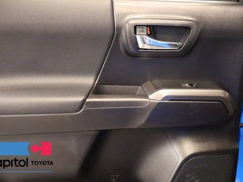 Certified 2020 Toyota Tacoma TRD Off-Road w/ TRD Premium Off Road Package AWD/4WD image 32