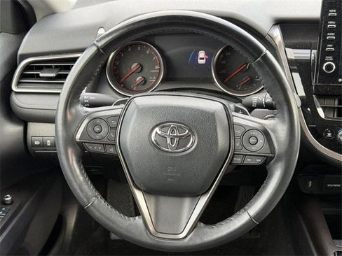 Used 2022 Toyota Camry XSE image 14