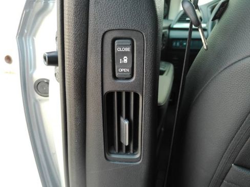Used 2025 Honda Odyssey EX-L image 36