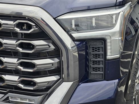 Used 2022 Toyota Tundra Platinum image 9