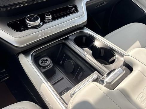 New 2027 Ford Expedition Platinum AWD/4WD image 30