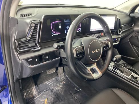 Certified 2023 Kia Sportage EX image 10