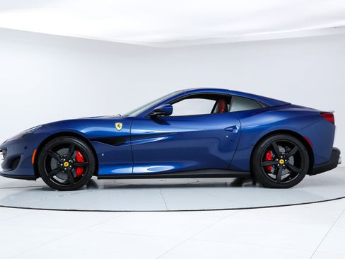 Certified 2019 Ferrari Portofino image 8