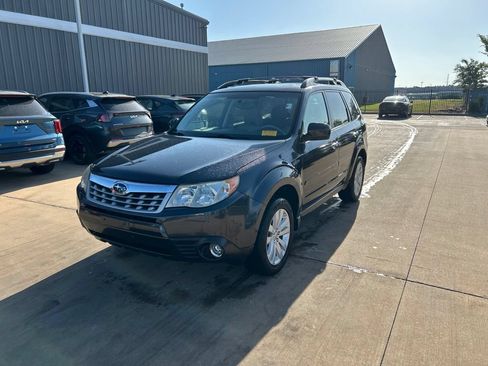Used 2012 Subaru Forester 2.5X Limited AWD/4WD image 1