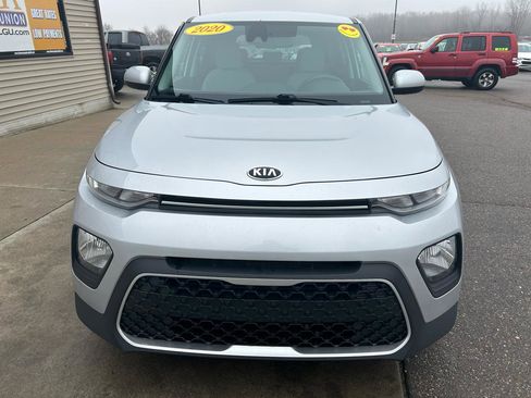 Used 2020 Kia Soul S image 2
