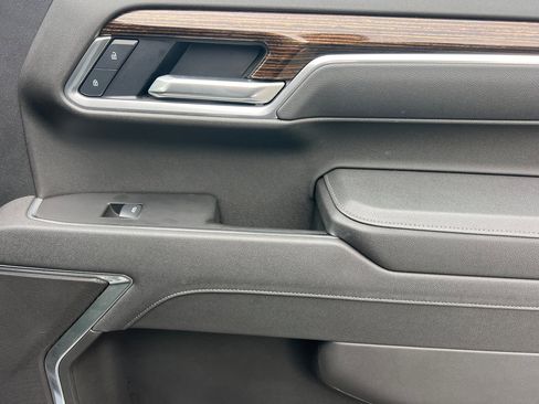 Used 2025 GMC Sierra 1500 SLE image 22