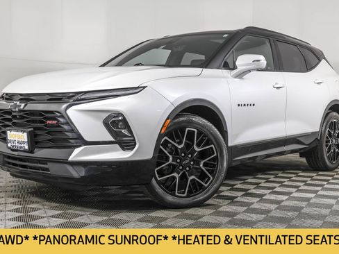 Certified 2023 Chevrolet Blazer RS w/ Driver Confidence II Package image 2