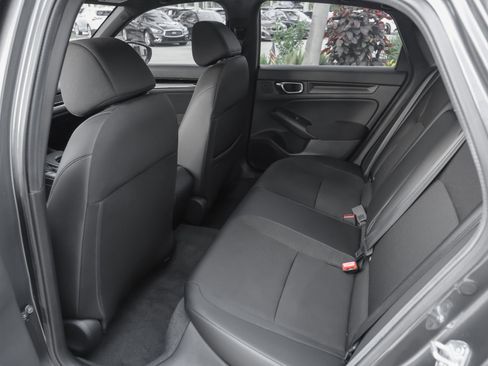 Used 2025 Honda Civic Sport image 35