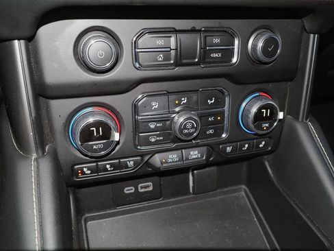 Used 2023 Chevrolet Tahoe Premier image 14