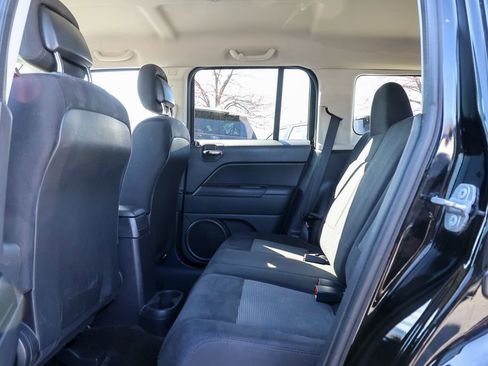 Used 2014 Jeep Patriot Latitude image 24