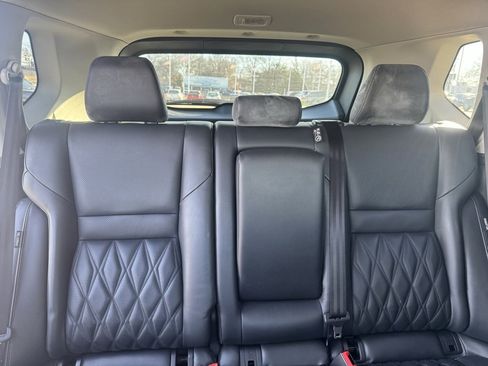 Used 2021 Nissan Rogue Platinum image 9