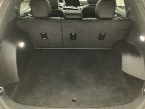 Used 2025 Chevrolet Equinox LT w/ Convenience Package II FWD image 8