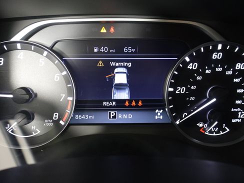 Used 2024 Nissan Frontier SV image 19