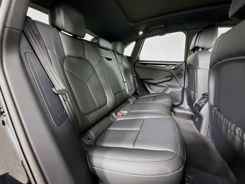 New 2026 Porsche Macan image 29