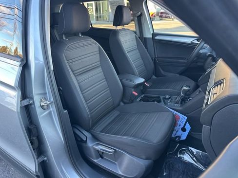 Used 2022 Volkswagen Tiguan S image 34