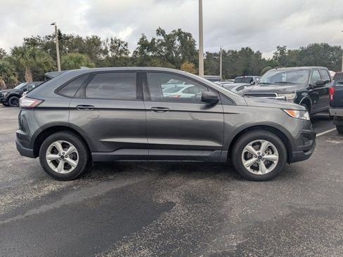 Used 2018 Ford Edge SE image 4