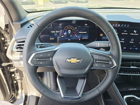New 2026 Chevrolet Traverse LT w/ Driver Confidence Package FWD image 17