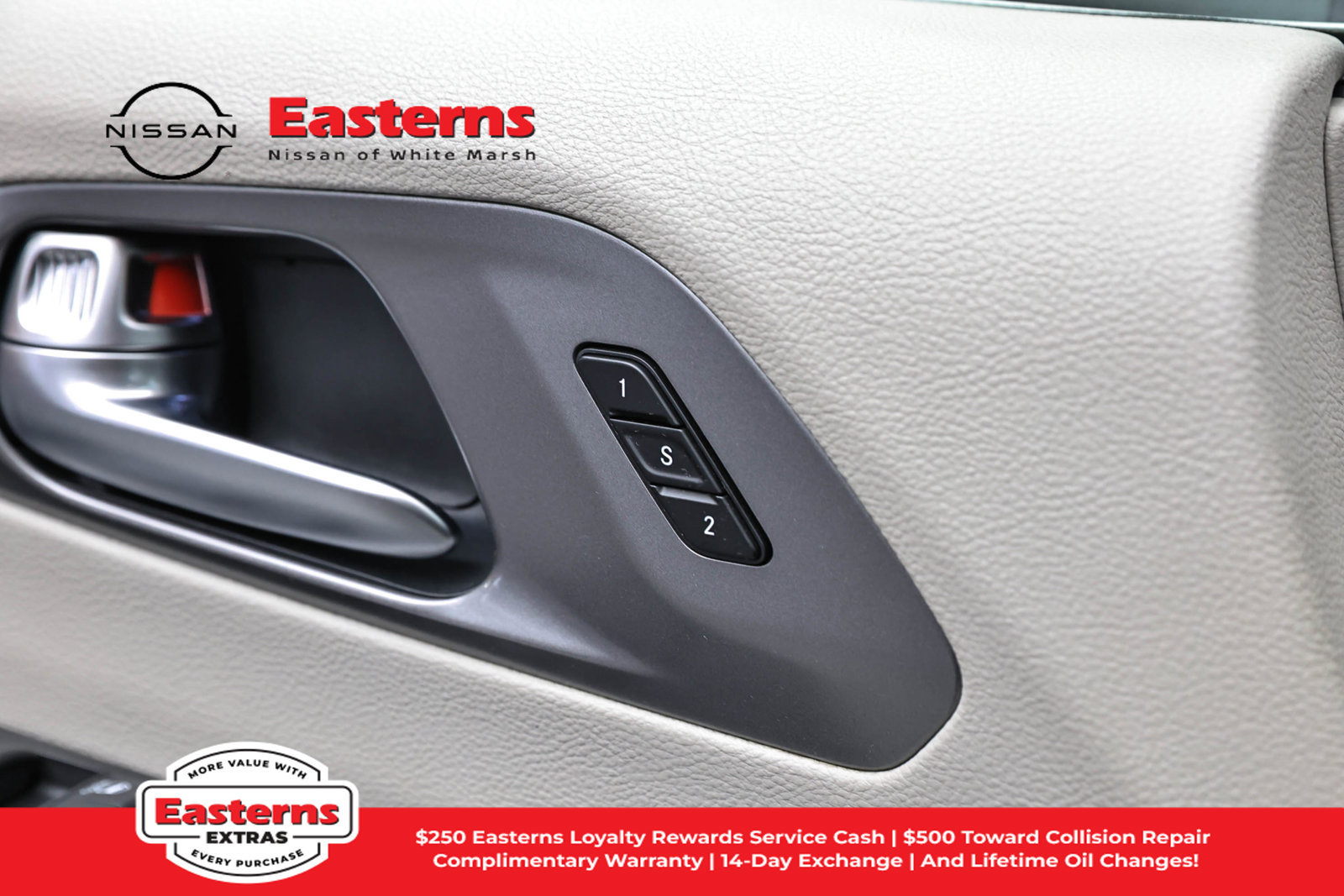 Used 2023 Chrysler Pacifica Touring-L FWD image 23