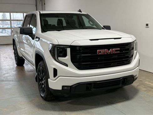 Used 2024 GMC Sierra 1500 Elevation w/ Max Trailering Package AWD/4WD image 5