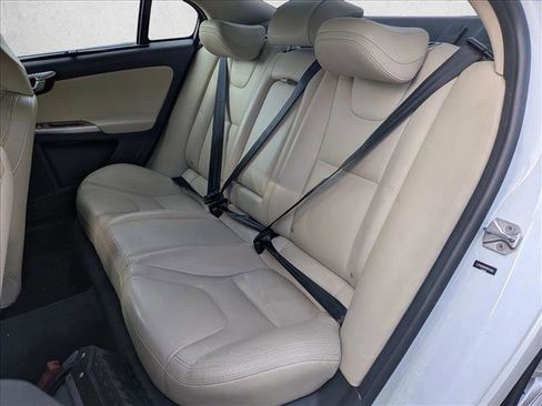 Used 2017 Volvo S60 T5 Inscription Platinum image 19