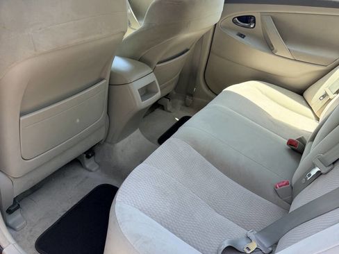 Used 2010 Toyota Camry LE FWD image 2