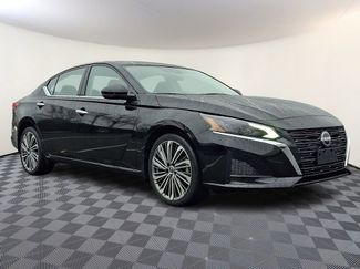 Used 2023 Nissan Altima 2.5 SL video 1