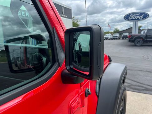 Used 2022 Jeep Wrangler Sport image 13