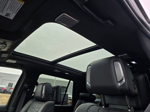 Used 2022 Cadillac Escalade Sport Platinum image 23