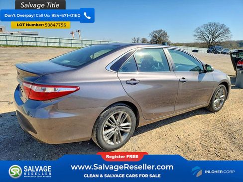 Used 2016 Toyota Camry SE FWD image 4