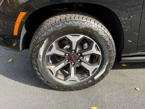 New 2026 GMC Yukon XL AT4 Ultimate w/ LPO, Floor Liner Package image 9