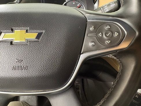 Used 2023 Chevrolet Traverse Premier FWD image 26