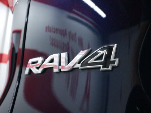 Used 2023 Toyota RAV4 XLE image 9