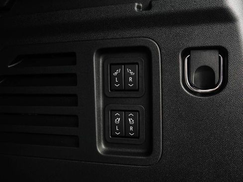 New 2026 Buick Enclave Preferred w/ Power Package image 9