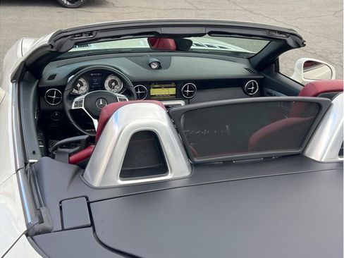 Used 2012 Mercedes-Benz SLK 350 image 8