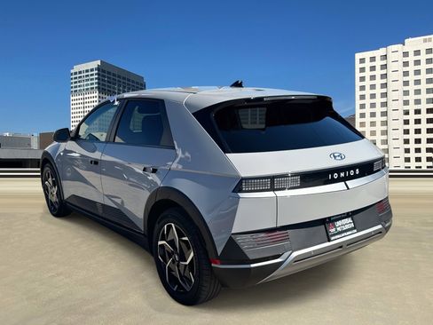 Used 2024 Hyundai Ioniq 5 SEL image 3