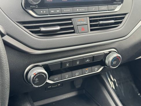 Used 2022 Nissan Altima 2.5 SV image 32