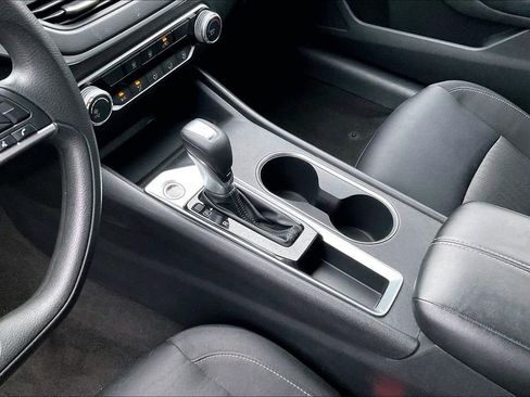 Used 2022 Nissan Altima 2.5 SV image 19