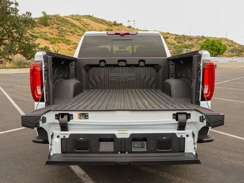 New 2026 GMC Sierra 1500 Denali w/ Technology Package AWD/4WD image 10